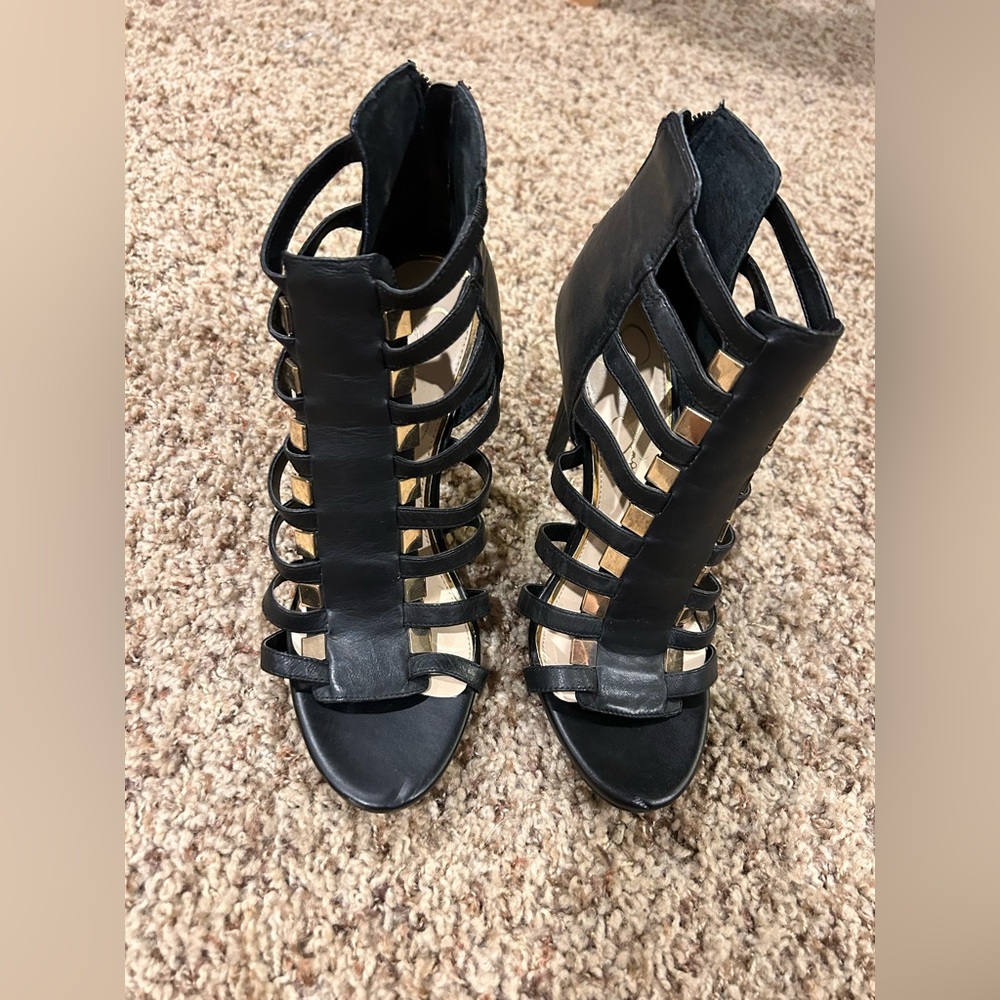 Jessica Simpson size 8 high heels